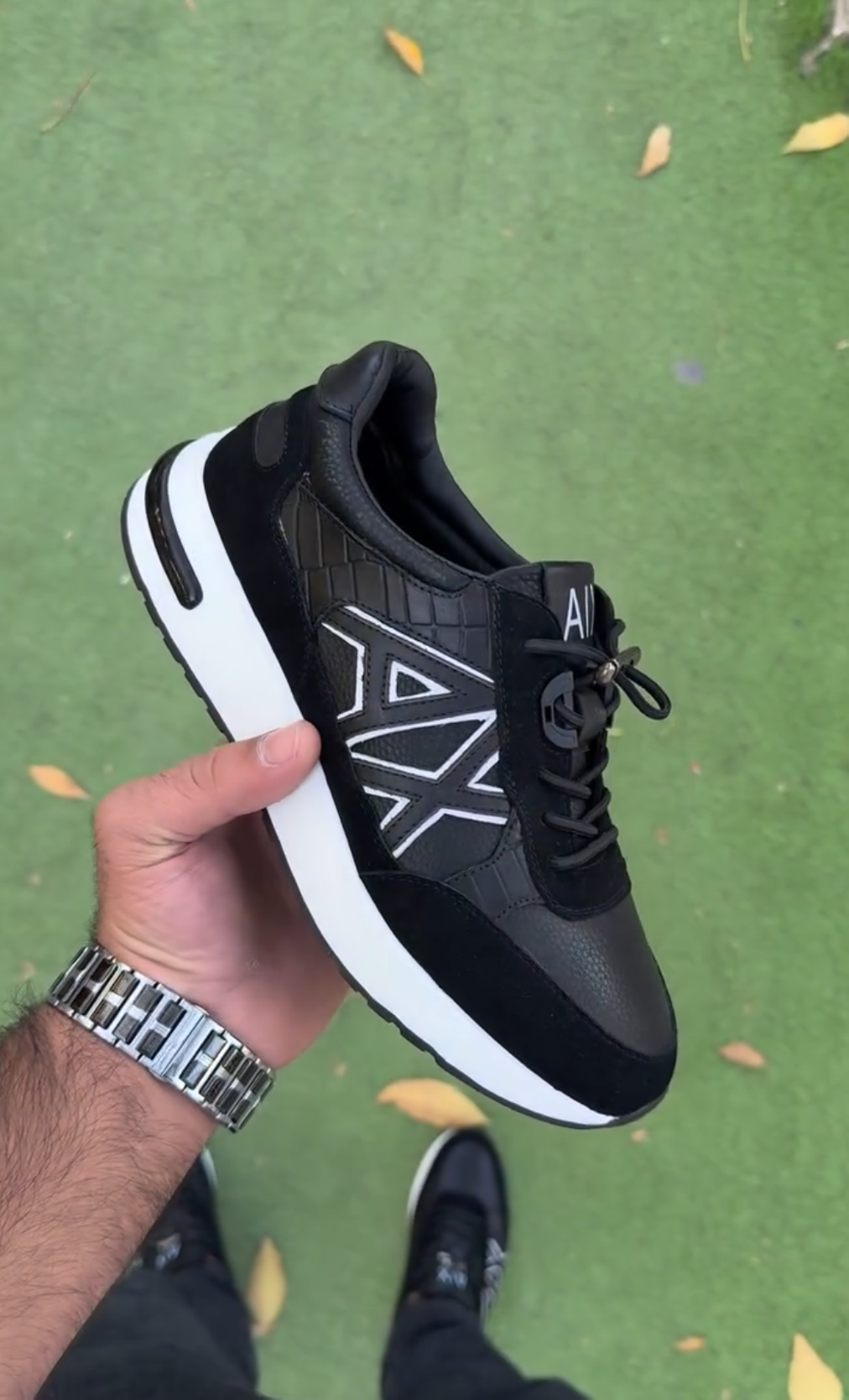 Titan Edge Sneaker – Onyx Black